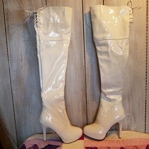 NWOT thigh high patent boots 36/6